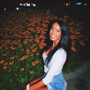 Meet your Posher, Izabella